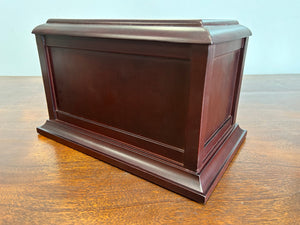 610 Urn